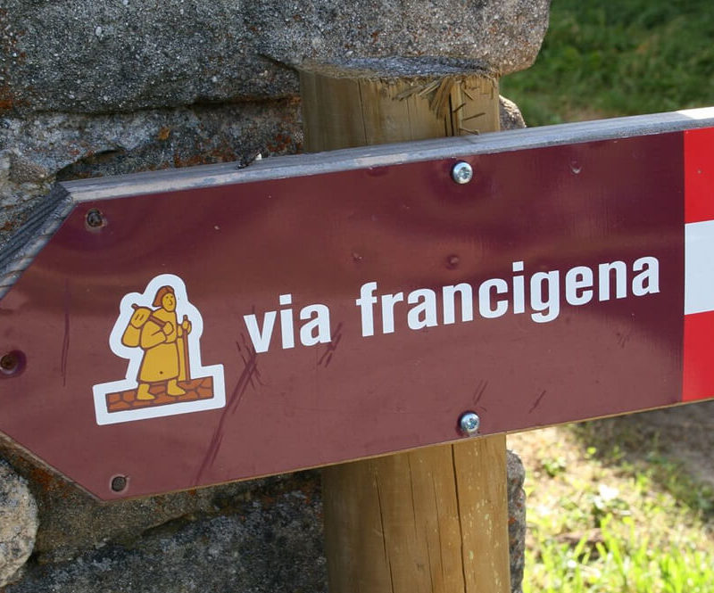 via francigena - cartello pellegrino